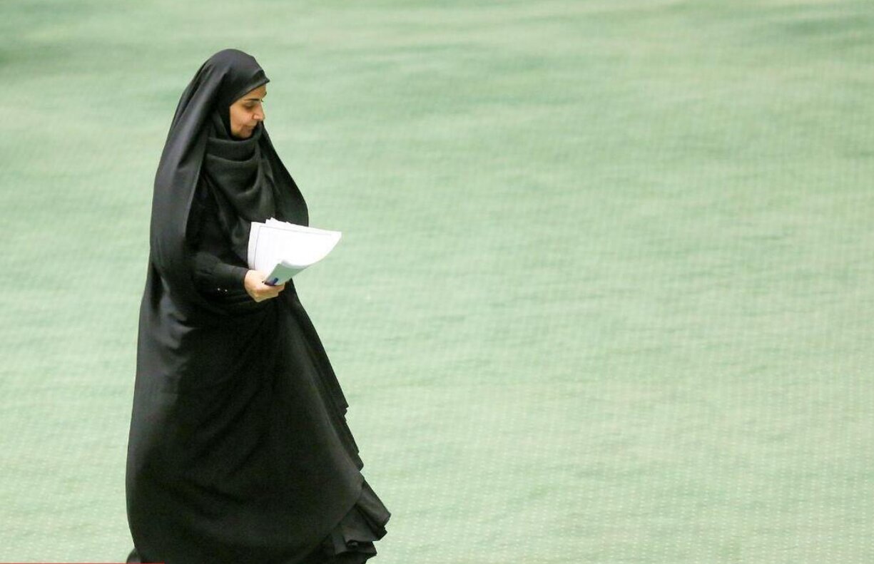 فرزانه صادق در انتخاب رئیس سازمان نظام مهندسی به کدام جناح باج خواهد داد؟ / او از استیضاح می ترسد فرزانه صادق در انتخاب رئیس سازمان نظام مهندسی به کدام جناح باج خواهد داد؟ / او از استیضاح می ترسد