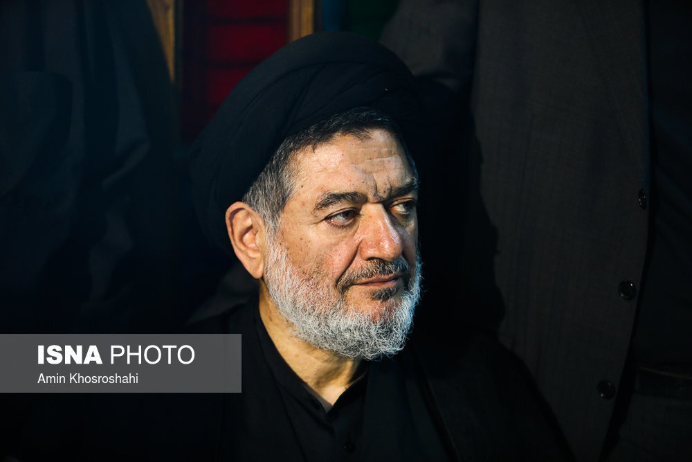 برادر رهبر شهید انقلاب در مراسم سالگرد محتشمی پور+ عکس
