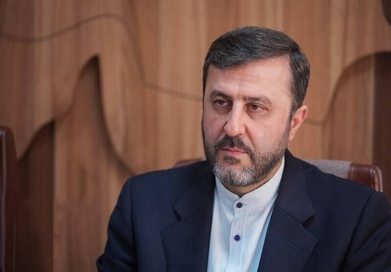 غریب‌آبادی: مین‌زدایی تنگه هرمز فقط توسط ایران انجام می‌شود